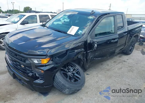 2024 Chevrolet Silverado 1500 4Wd Short Bed Custom z USA, uszkodzony, nr VIN 3GCPDBEK8RG107735